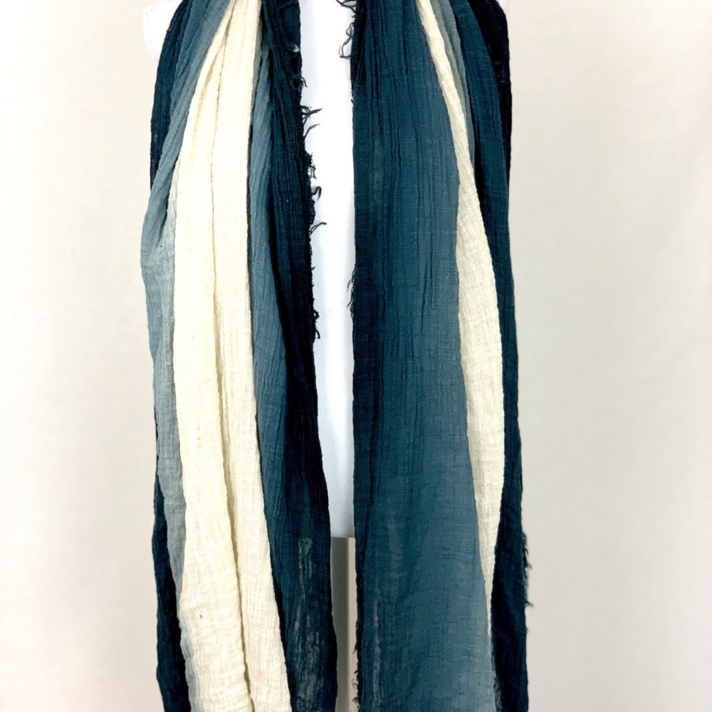 Gradient Style Scarf - Picture 2 of 3
